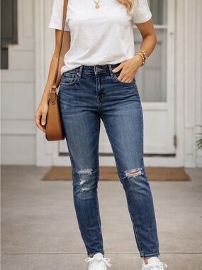 Vigoss “Jagger” Distressed Skinny Jeans – Size 29